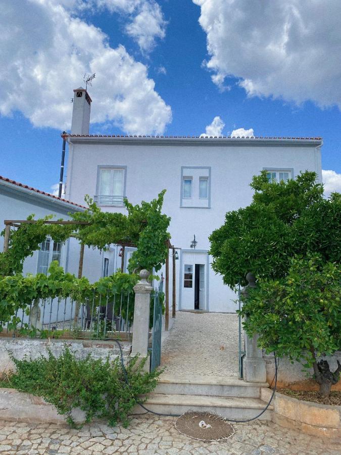 Pias Guesthouse Exterior photo